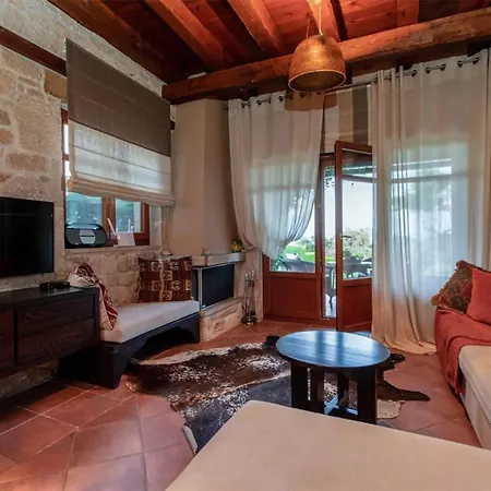 Michaela Shared Pool Villa, Villa Afytos