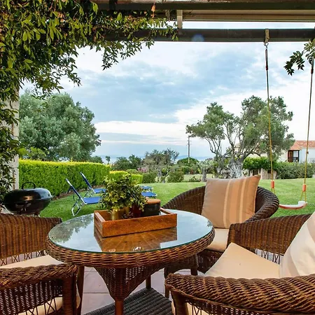 Michaela Shared Pool Villa, * Afytos