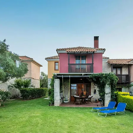 Willa Michaela Shared Pool Villa, Afytos