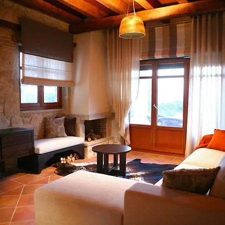 Willa Michaela Shared Pool Villa, Afytos