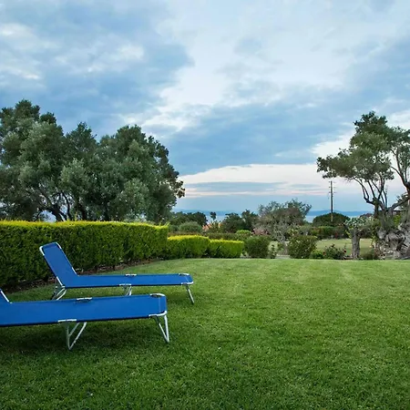 Michaela Shared Pool Villa, Villa
